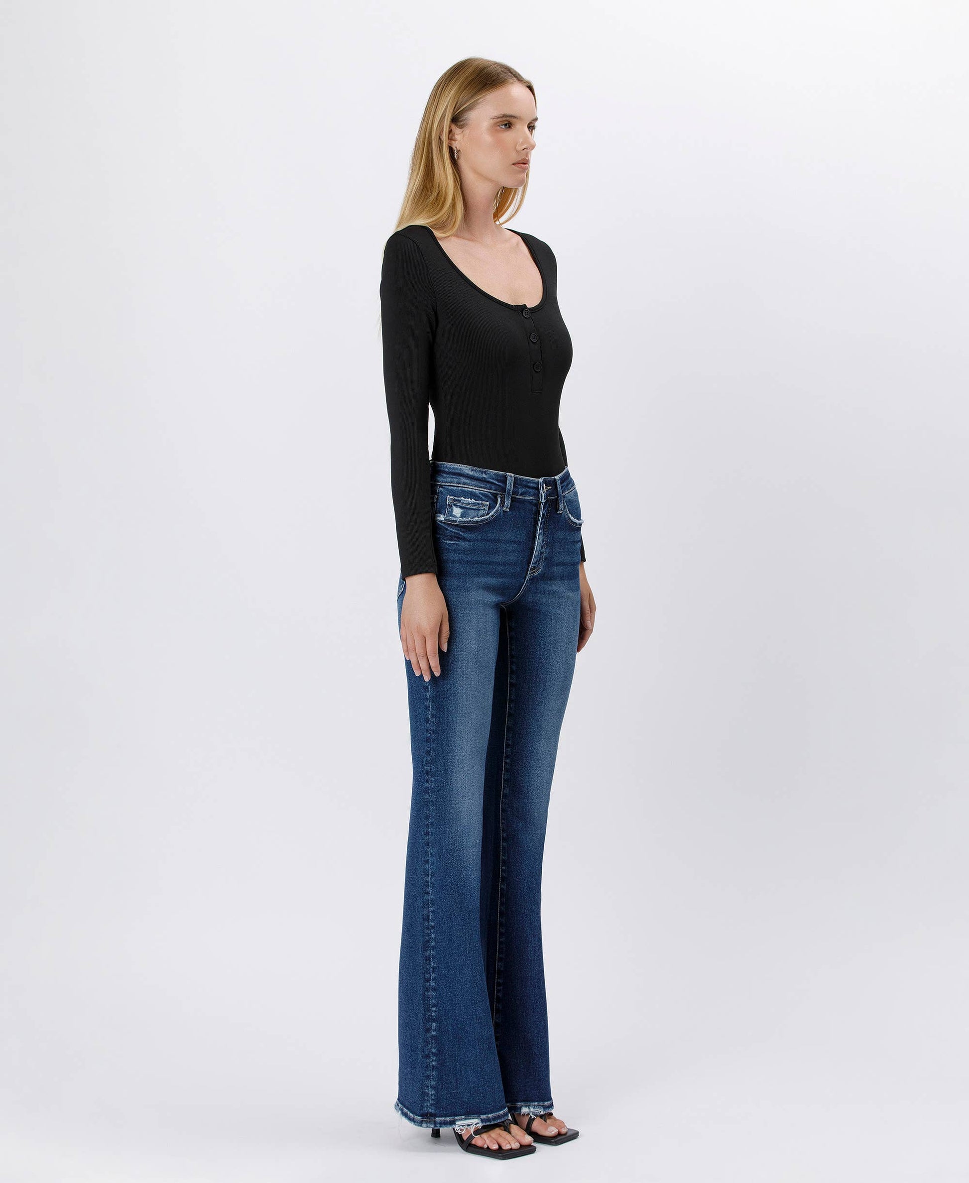 HIGH RISE FULL LENGTH FLARE JEANS LV1524 Lovervet by VERVET