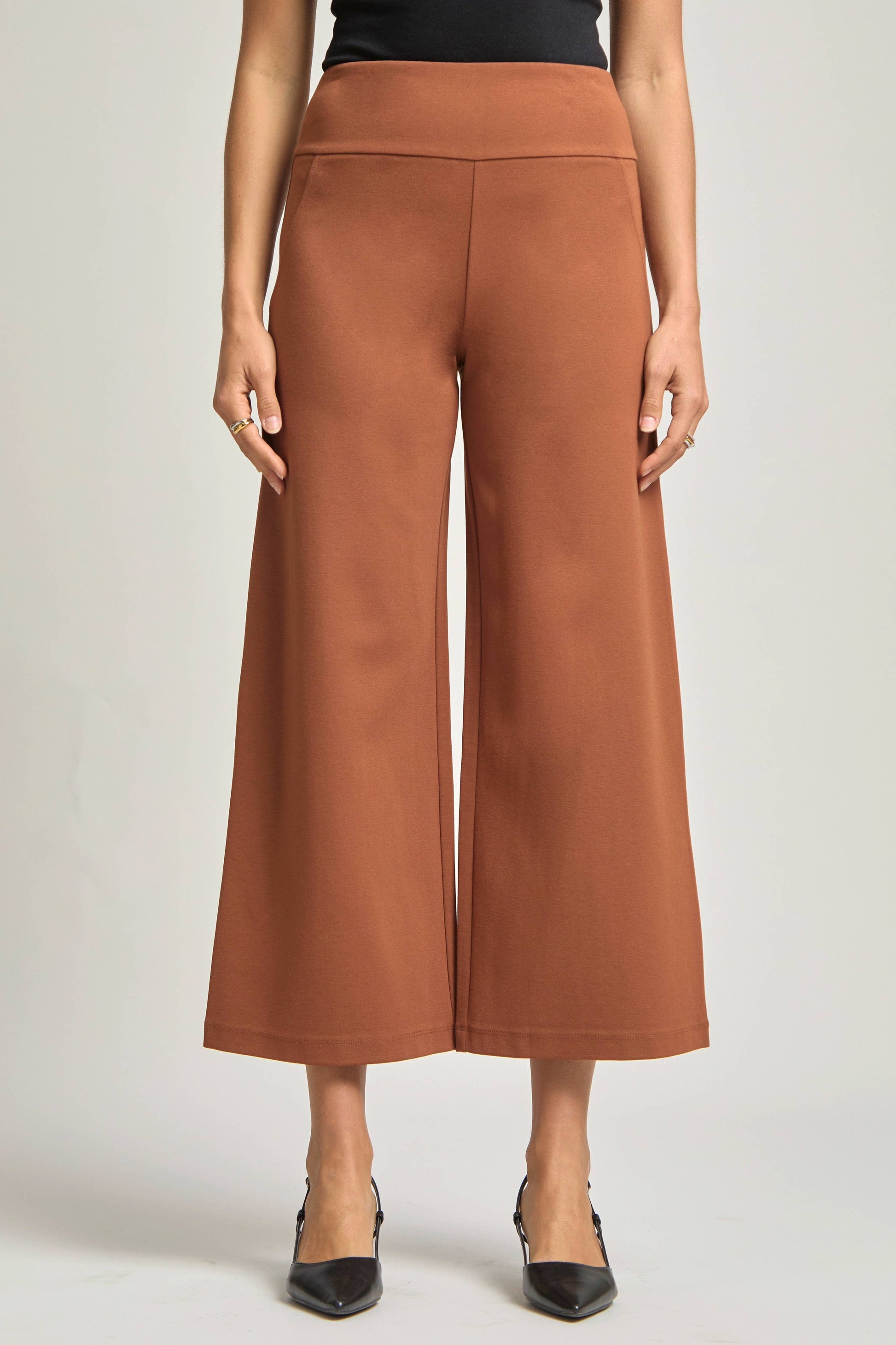 Magic Wide Cropped Pants Dear Scarlett