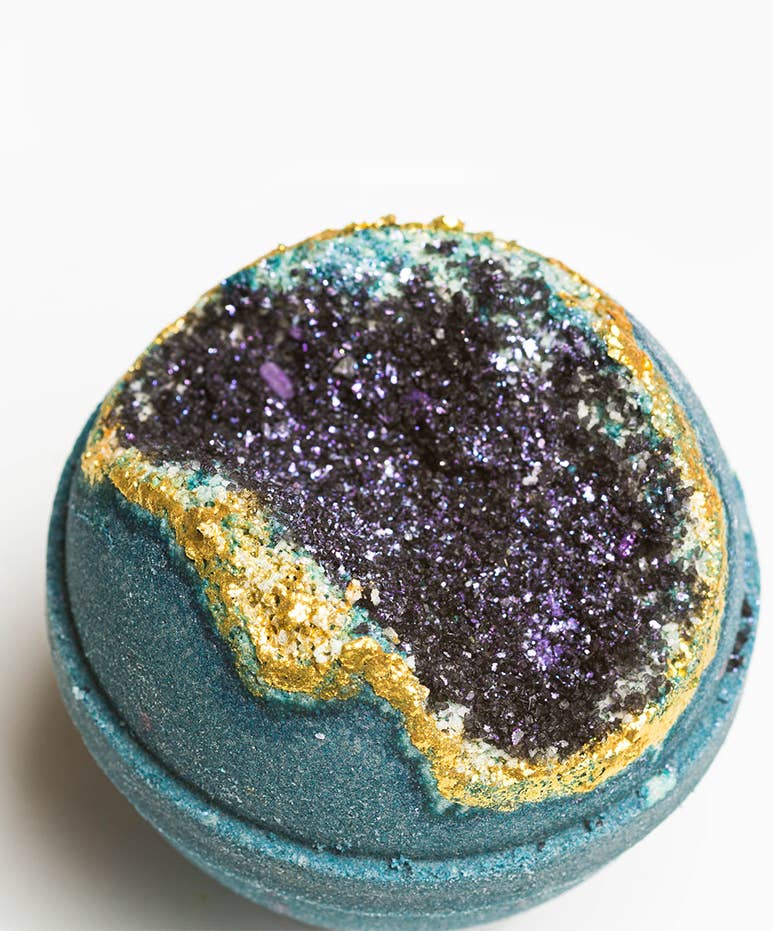 Obsidian Geode Crystal Bath Bomb – Black + Gold Latika Beauty