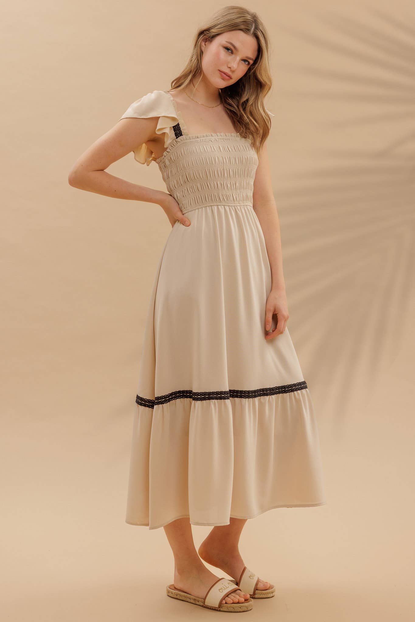 FINAL SALE- CONTRAST DETAIL SMOCKED RUFFLE MIDI DRESS