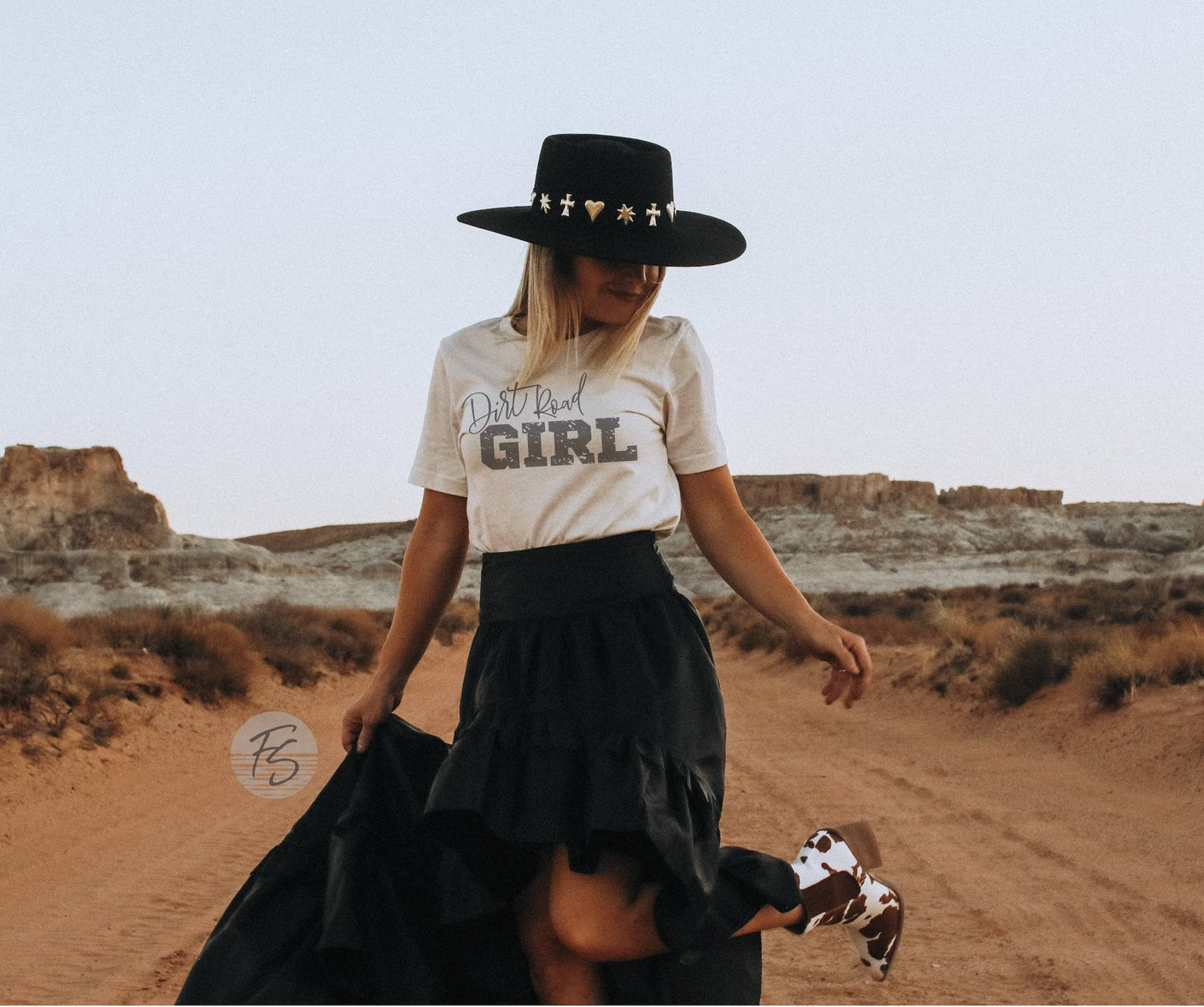 Dirt Road Girl Graphic Shirt Light Pink