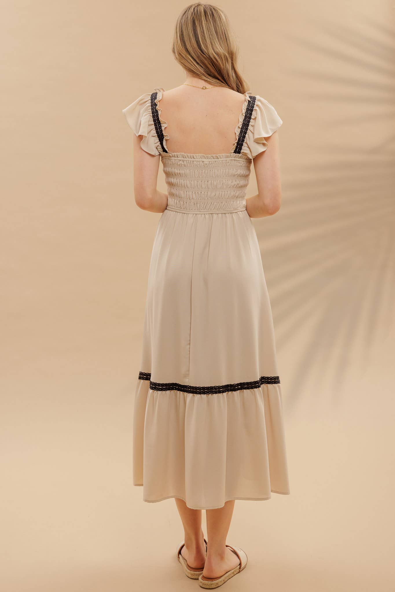 FINAL SALE- CONTRAST DETAIL SMOCKED RUFFLE MIDI DRESS