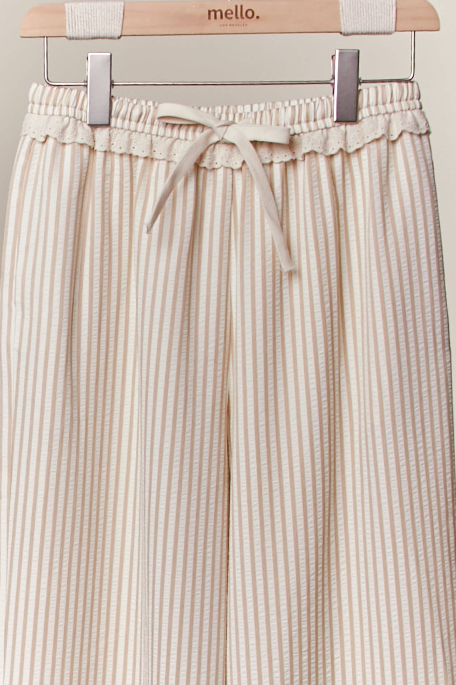 Striped Wide-Leg Pants with Lace Hem Mello.