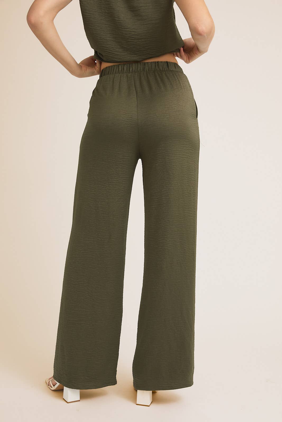 SHORT SLEEVE SATIN TOP AND ELASTIC WAIST S.P.G TIE SATIN PAN 926 WEST