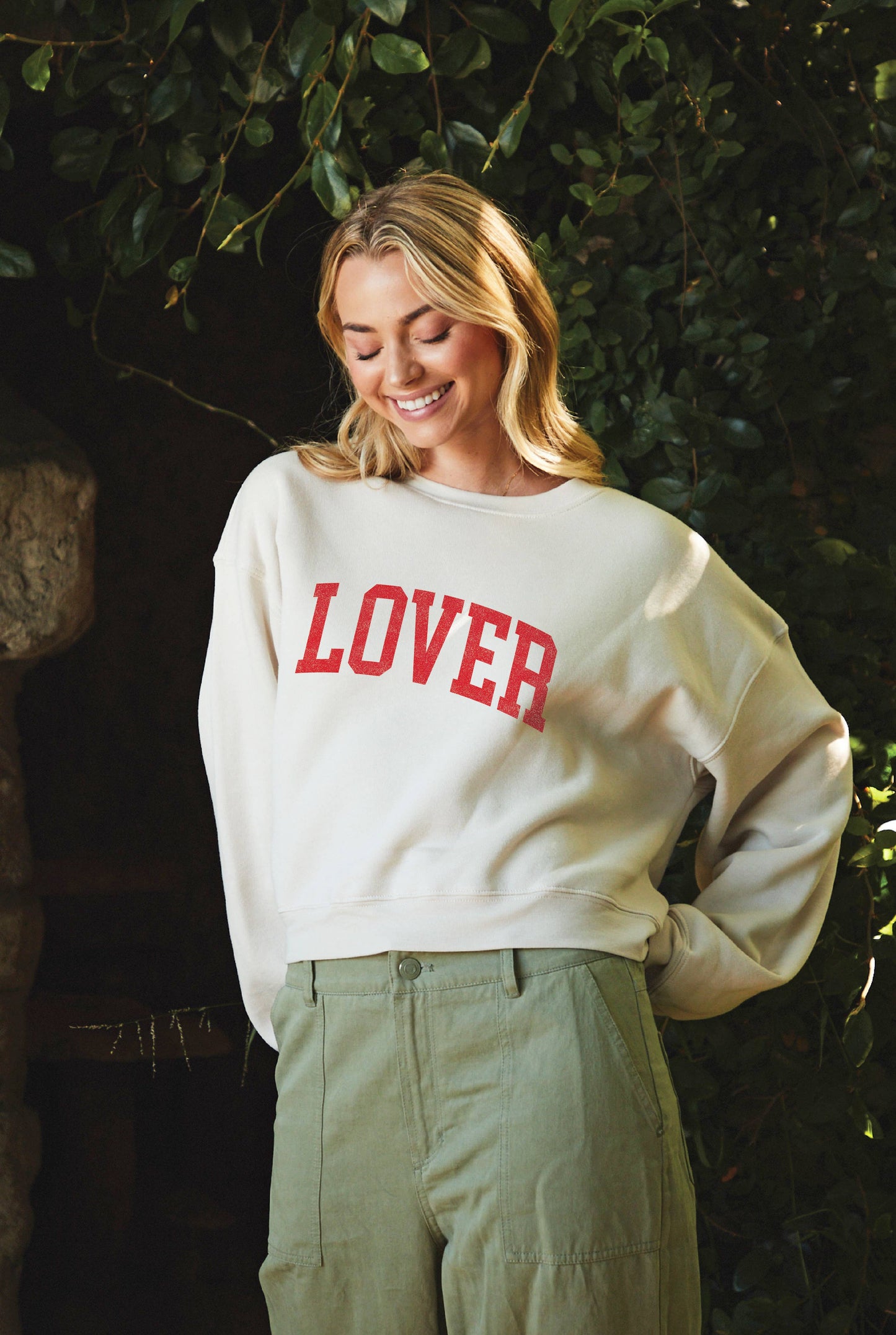 LOVER Mid Graphic Sweatshirt OAT COLLECTIVE