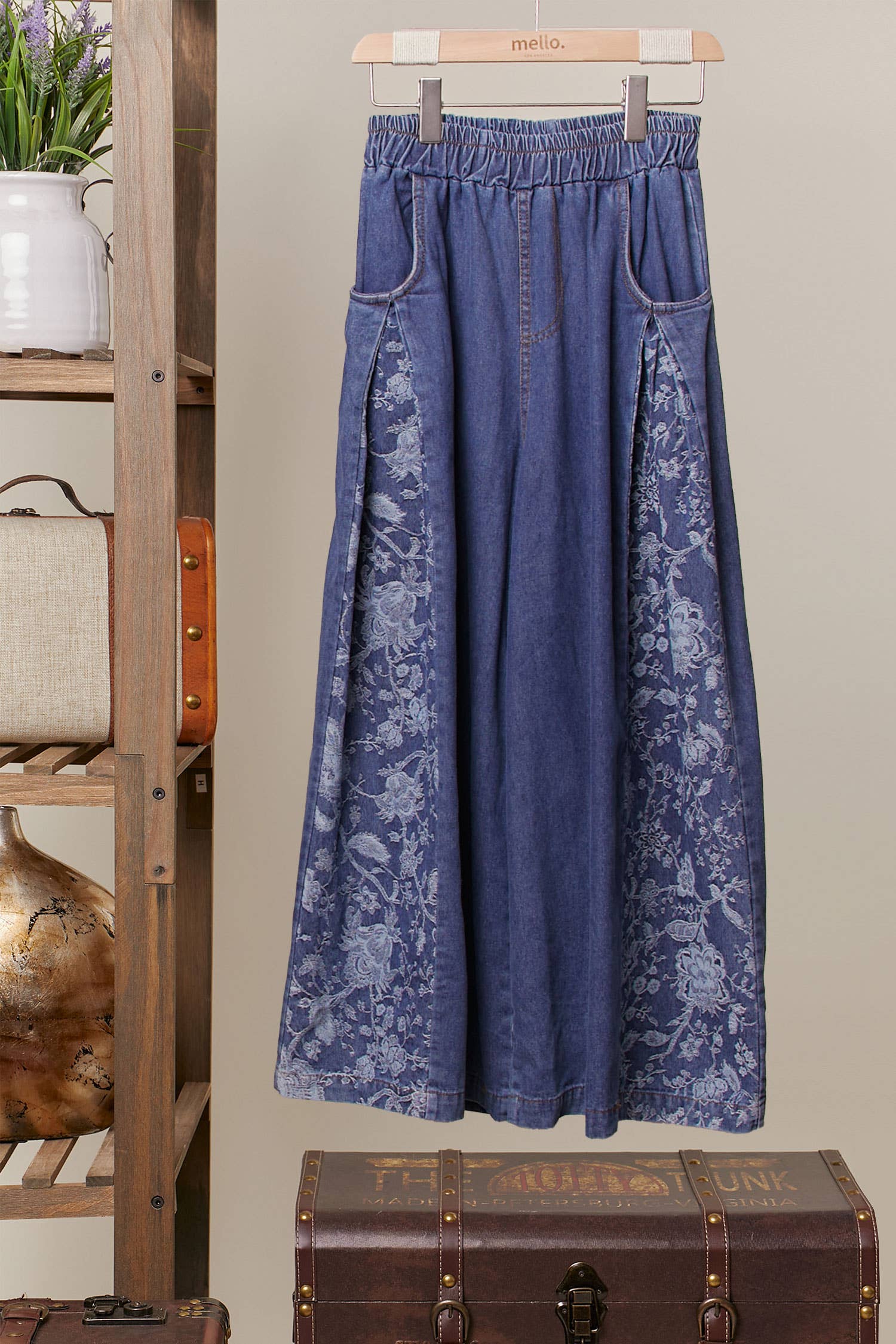 Side Floral Wide-Leg Jeans Pants Mello.