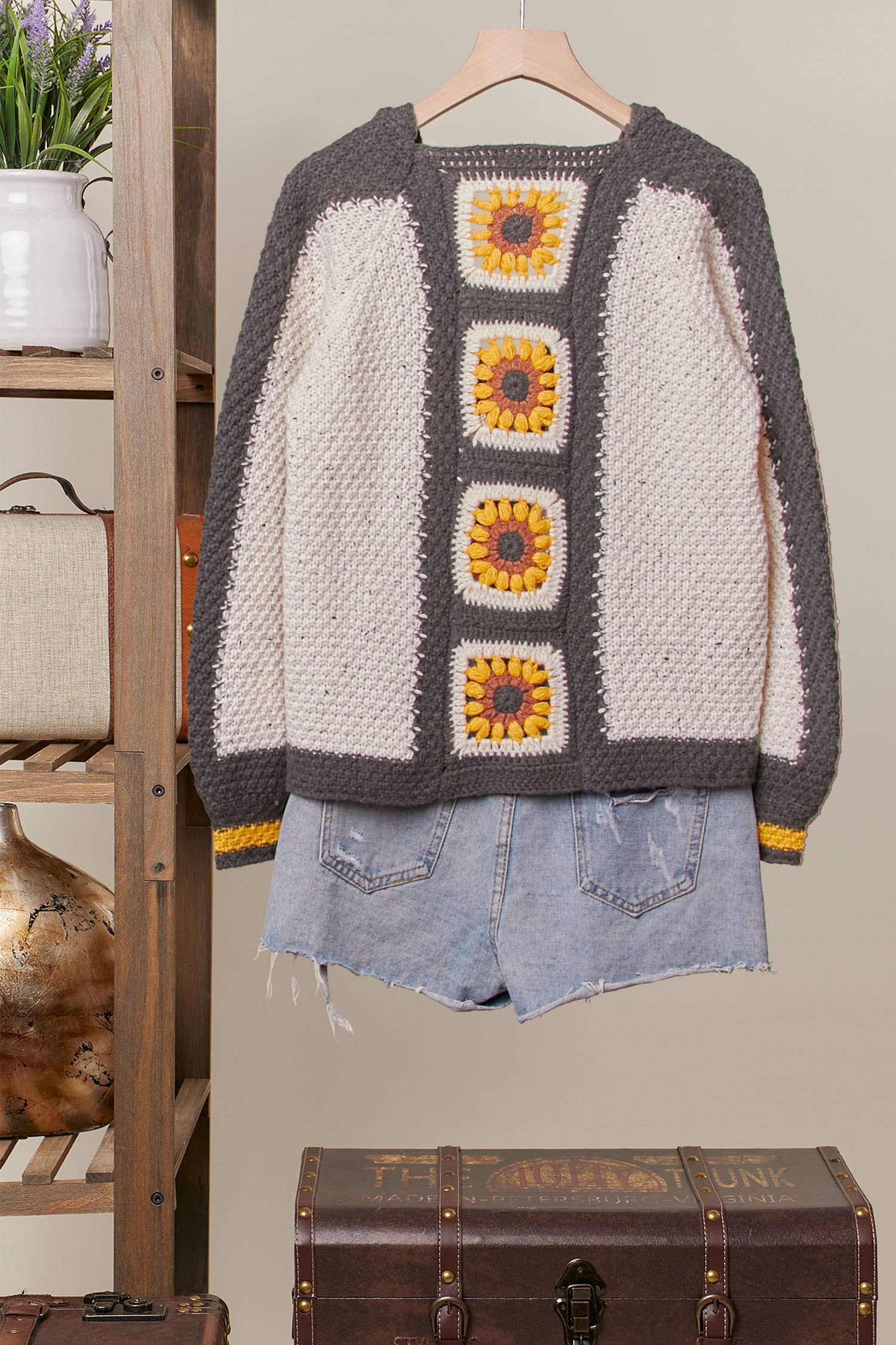 Color Block Sunflower Crochet V Neck Cardigan Mello.