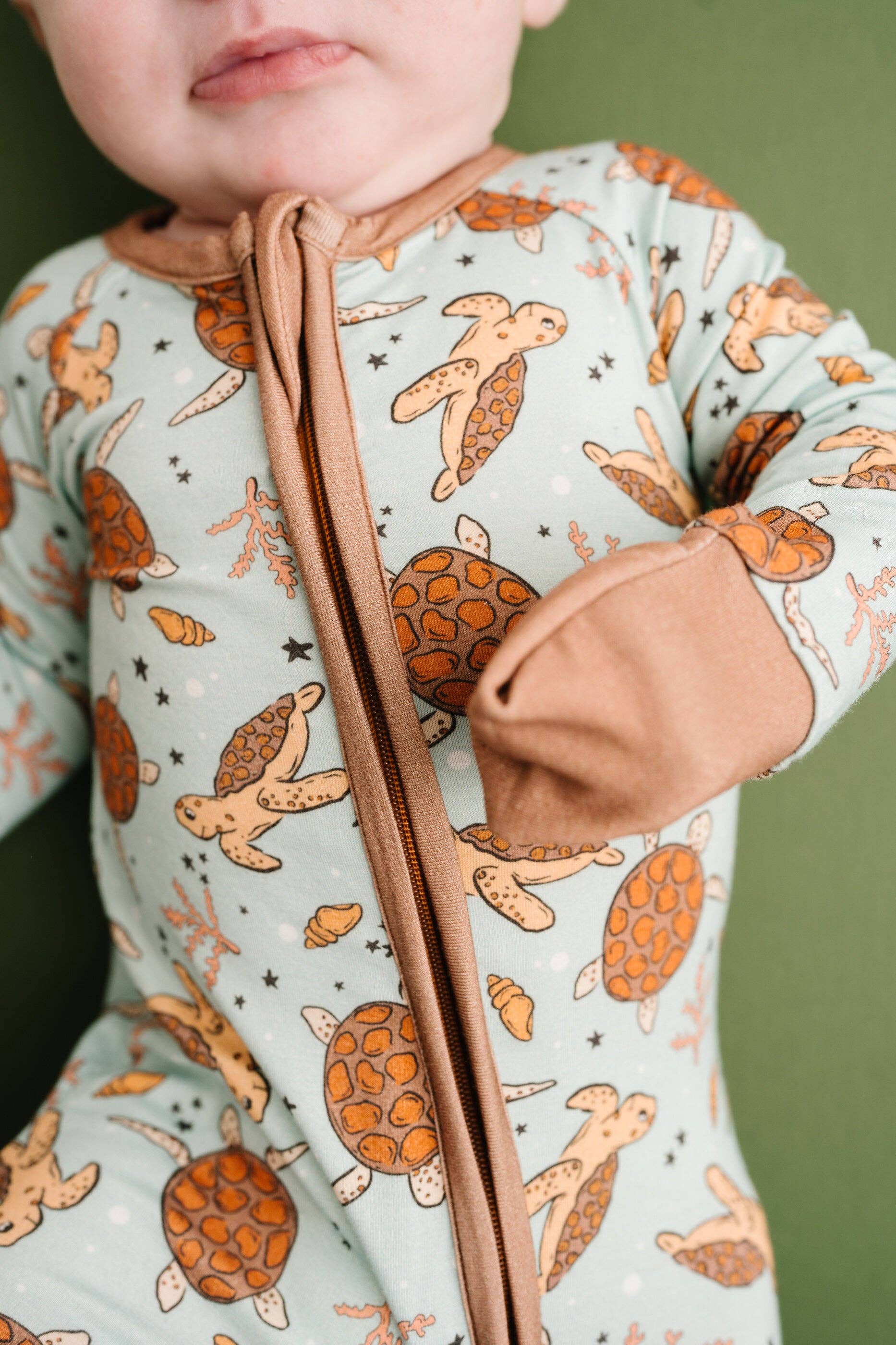 Turtle Tide Bamboo Sleeper Emerson+Ivory