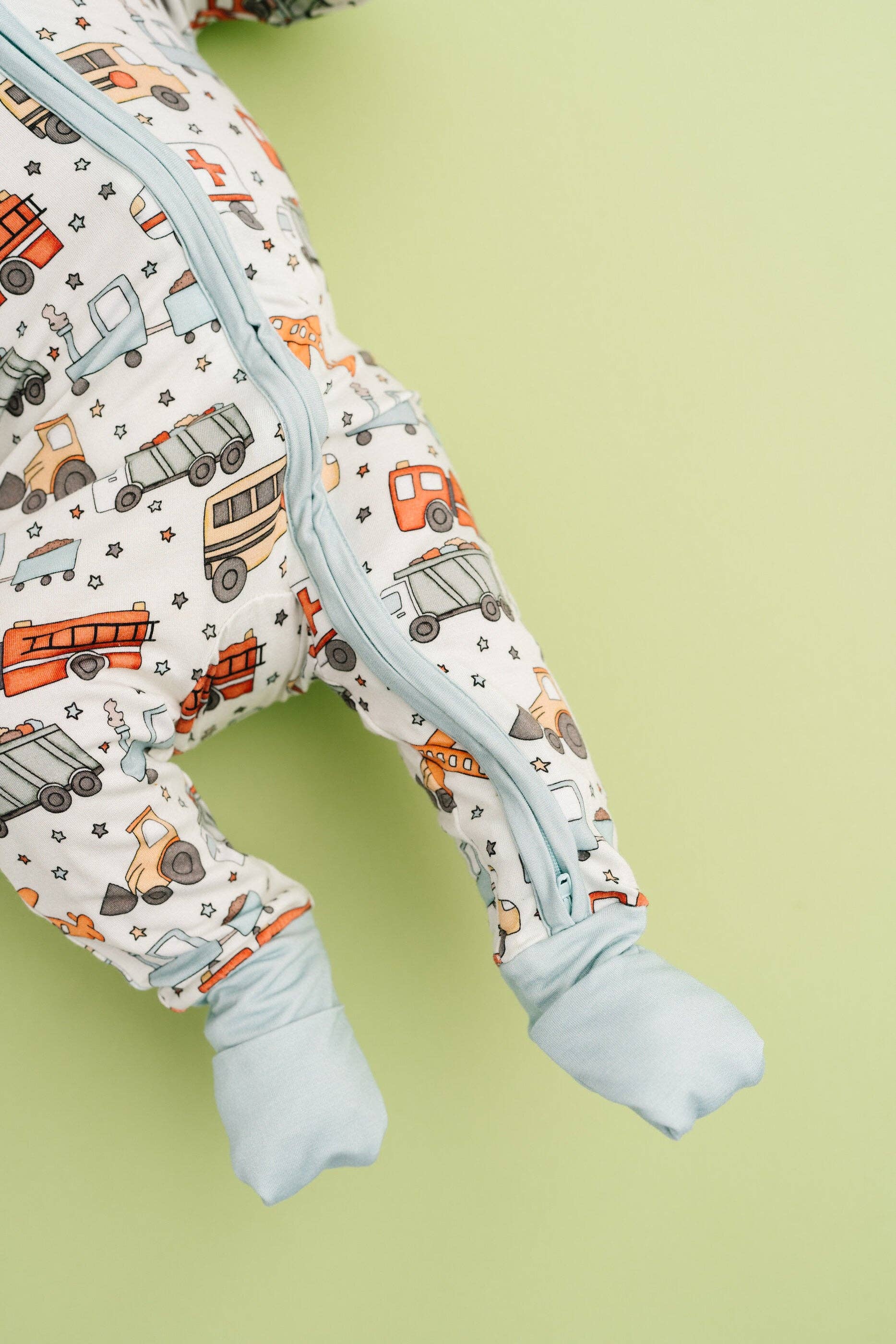 Little Engines Bamboo Sleeper Emerson+Ivory