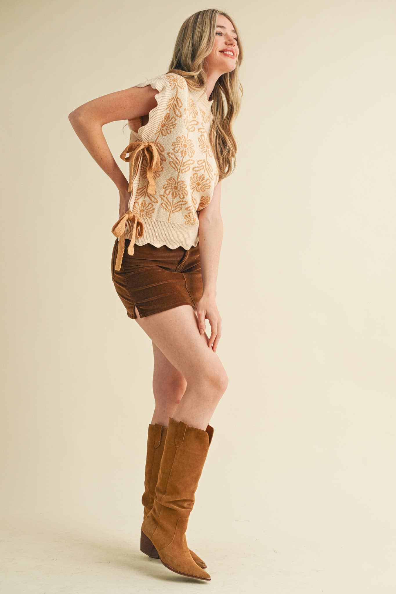 MOCK NECK FLORAL SWEATER VEST - 926 West