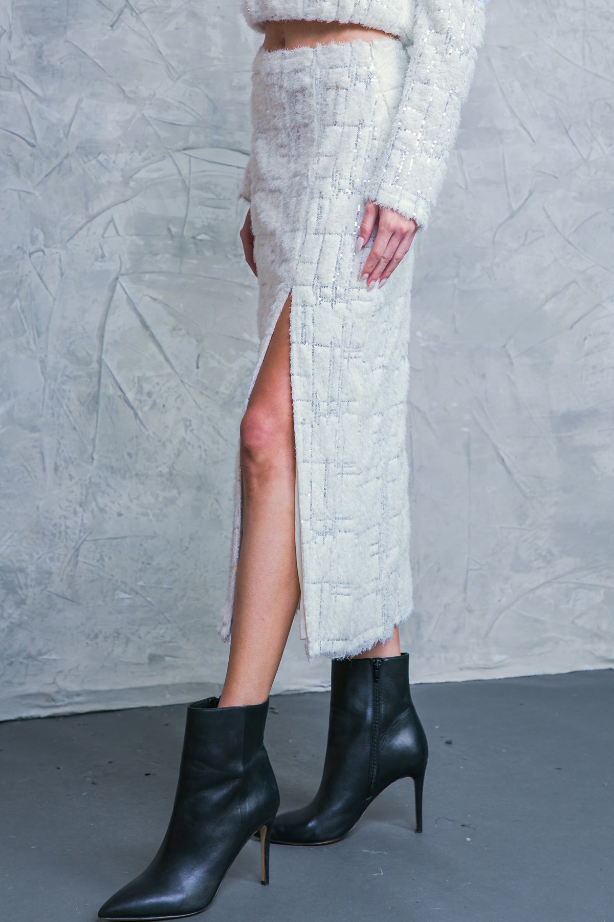 MADE YOU MY WORLD WOVEN MIDI SKIRT Flying Tomato