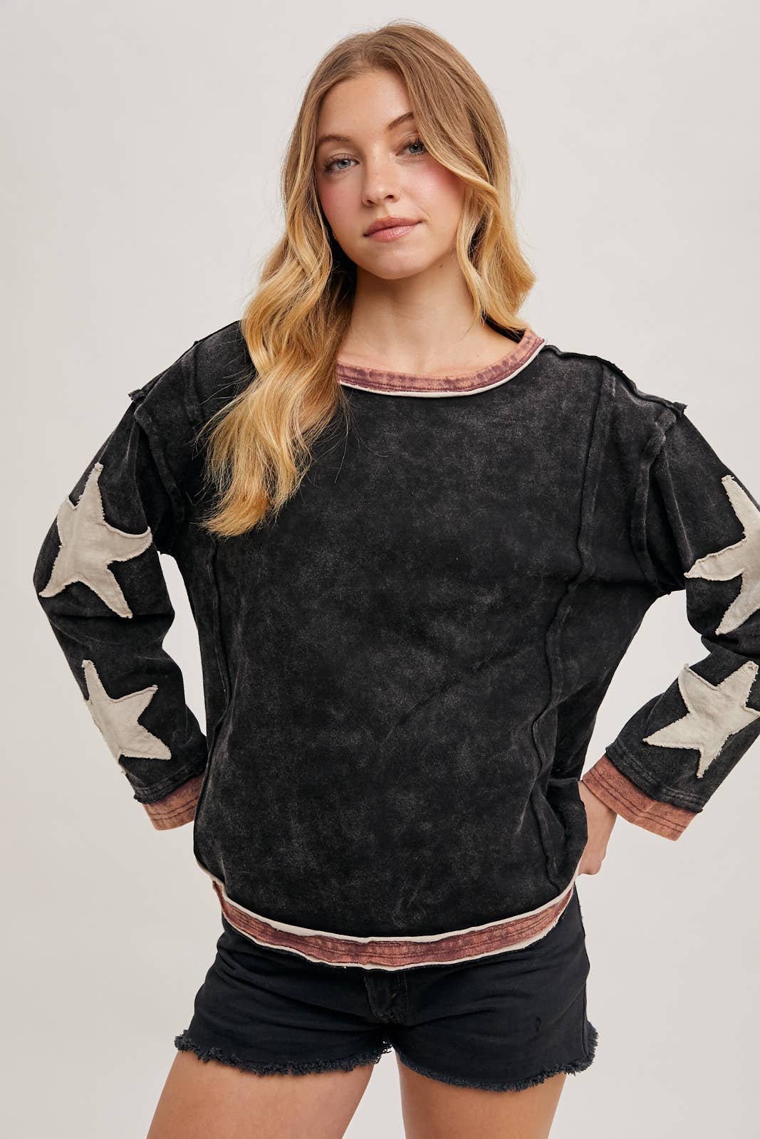 STAR SLEEVED CONTRAST OVERSIZED WASHED KNIT PULLOVER - 926 West