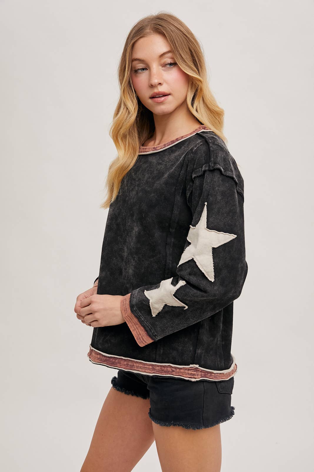 STAR SLEEVED CONTRAST OVERSIZED WASHED KNIT PULLOVER - 926 West